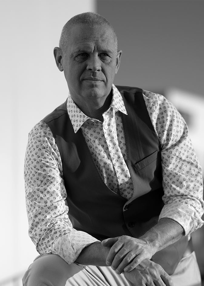Black-and-white portrait of designer Finn Hvidberg Nielsen.