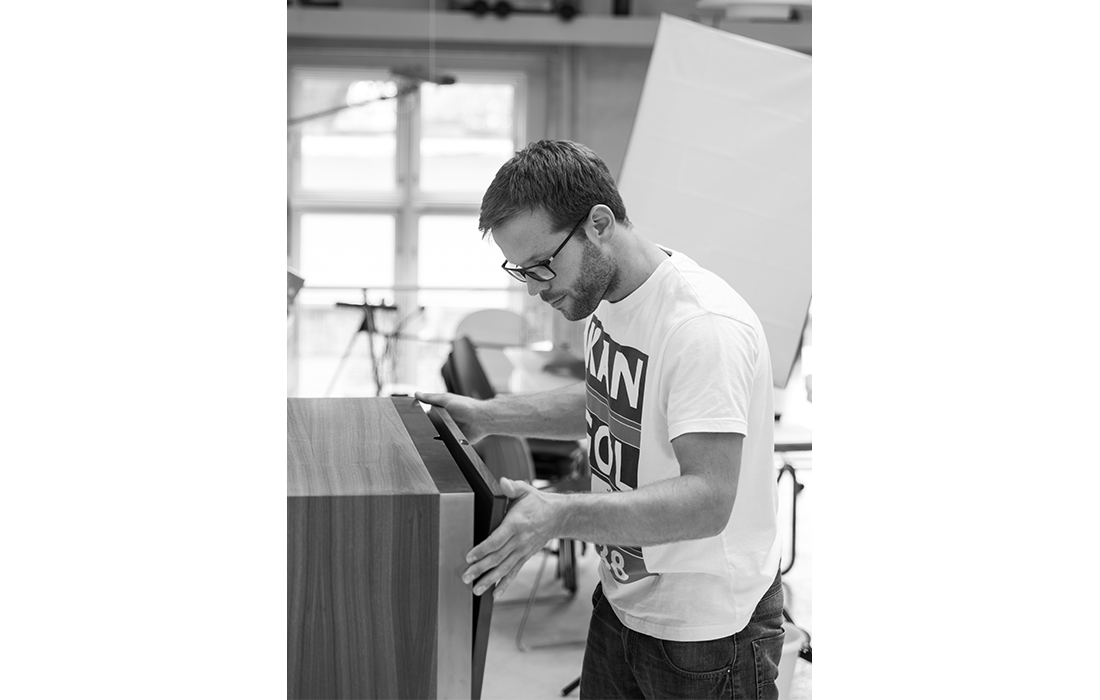 Designer Frederik Kurzweg assembling a design.