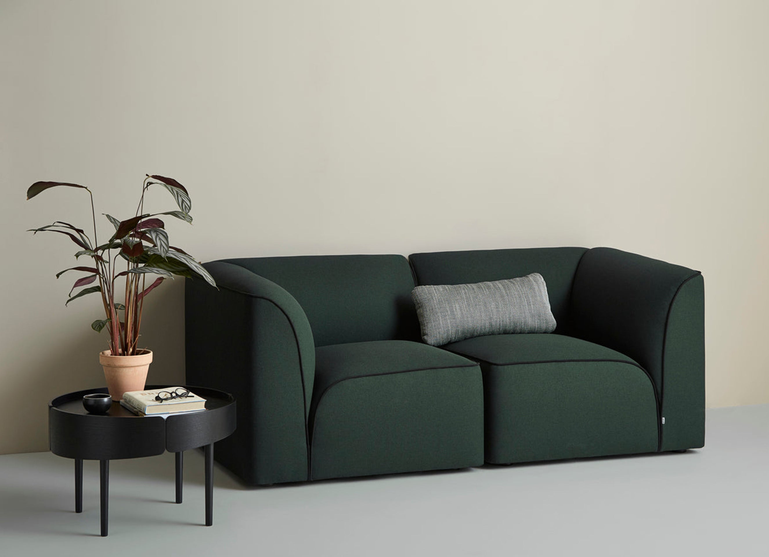 Flora 2-seater - Warm beige