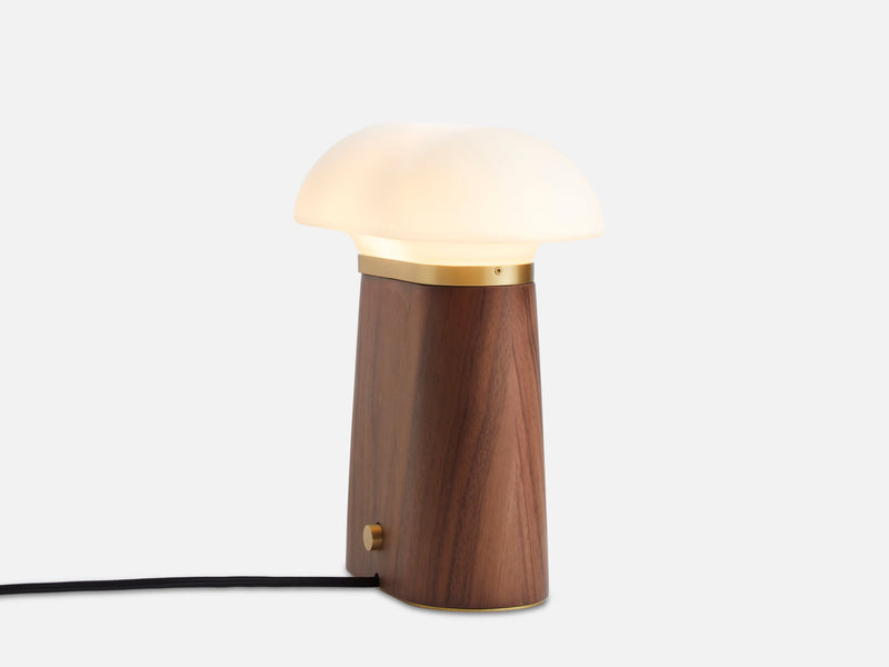 Nova table lamp - Walnut cUL