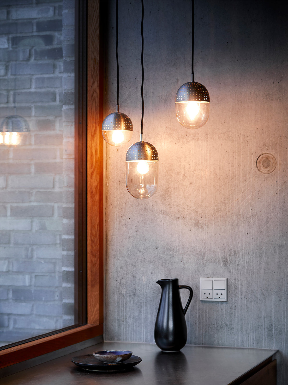 Dot pendant (Large) - Brushed metal finish