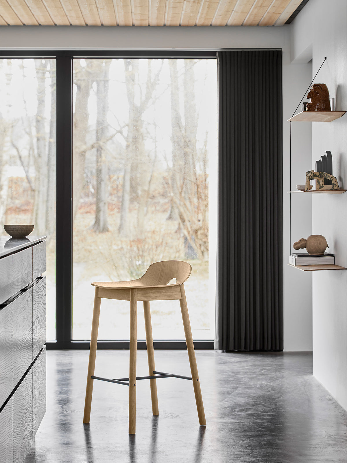 Mono bar stool - White pigmented oak