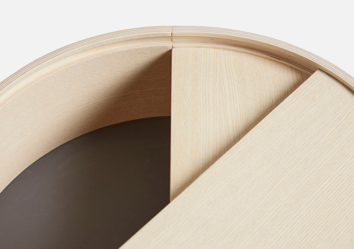 Arc side table (42 cm) - White pigmented ash