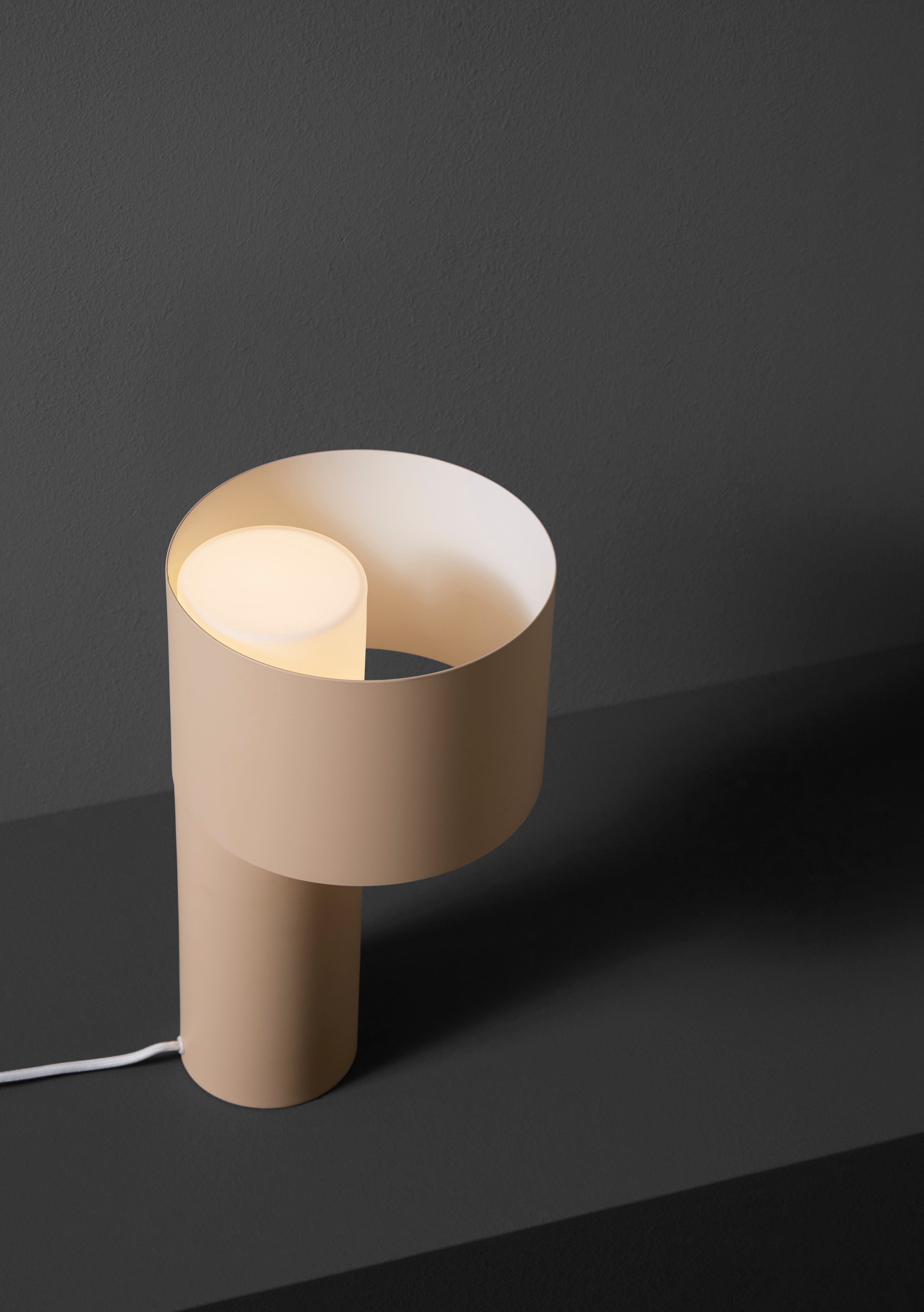 Tangent table lamp - Desert sand