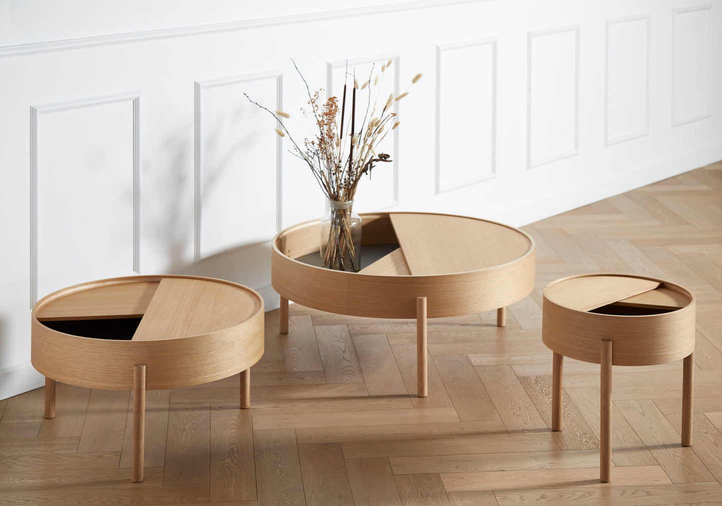 Arc coffee table (89 cm) - Oiled oak