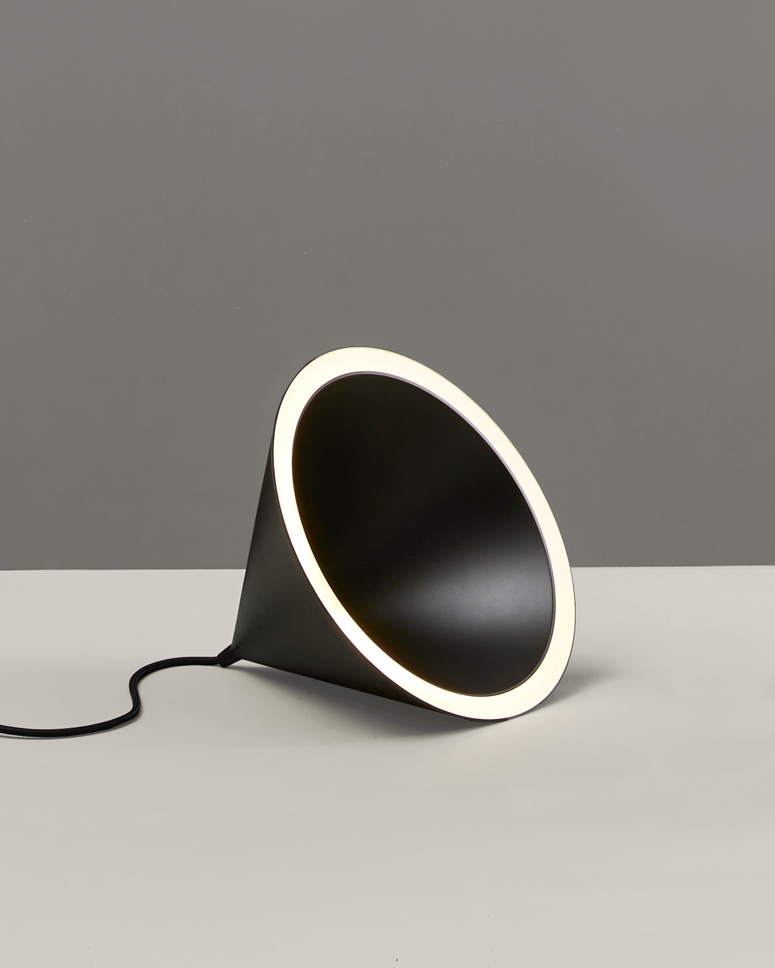 Annular pendant (Small) - Black