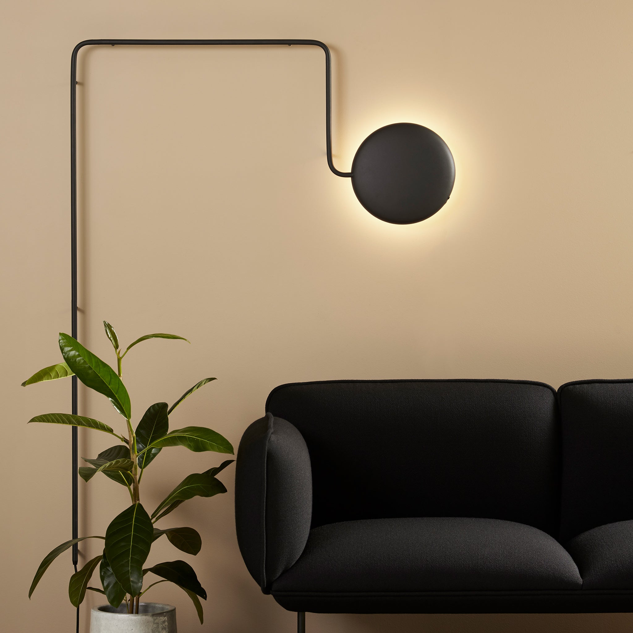 Mercury wall lamp