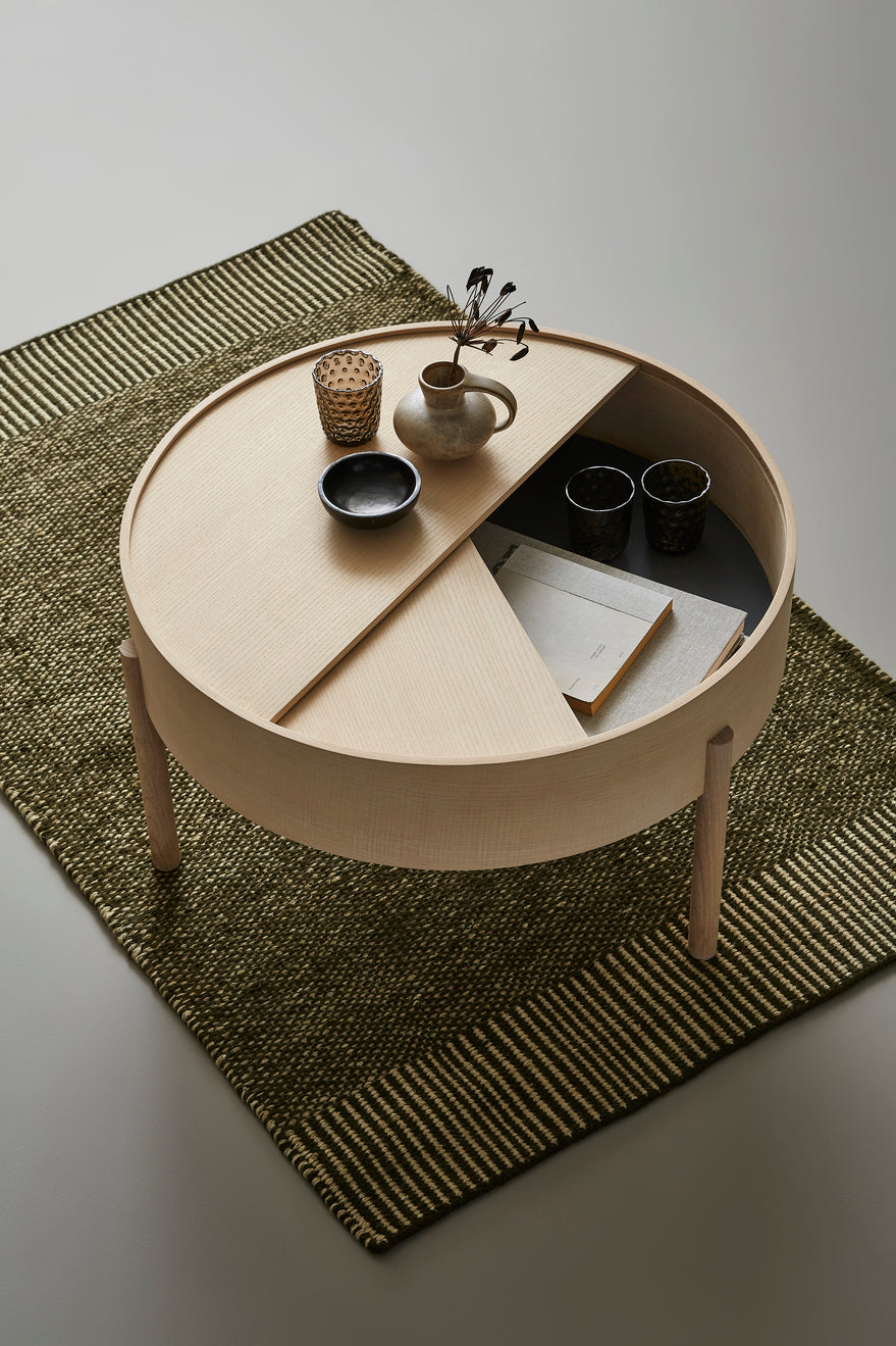 Arc coffee table (66 cm) - White pigmented ash