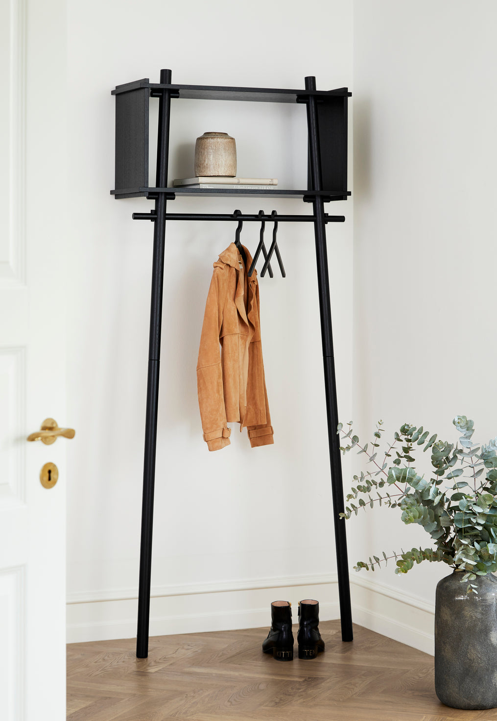 Töjbox wardrobe (Small) - Black