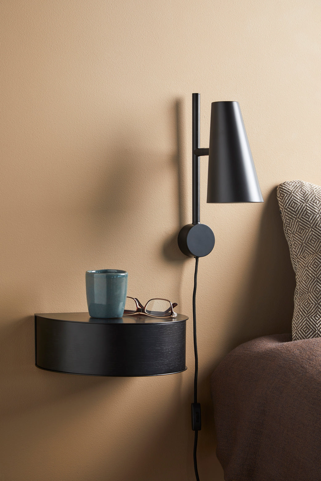 Cono wall lamp