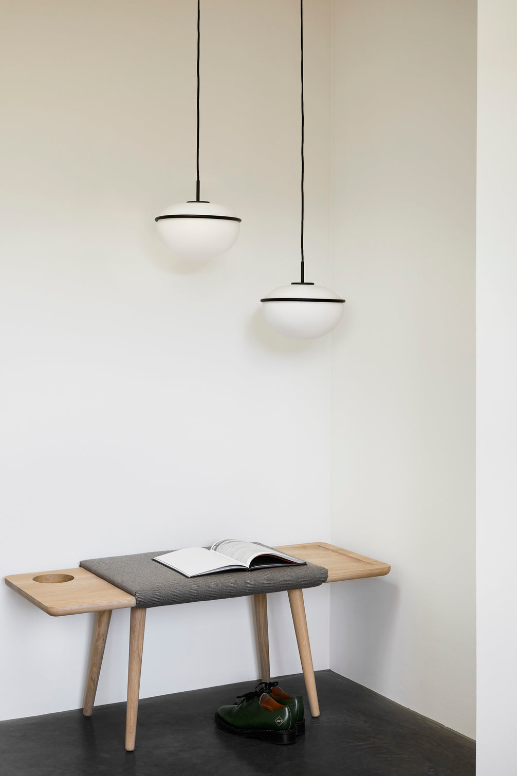 Baenk bench - White pigmented oak
