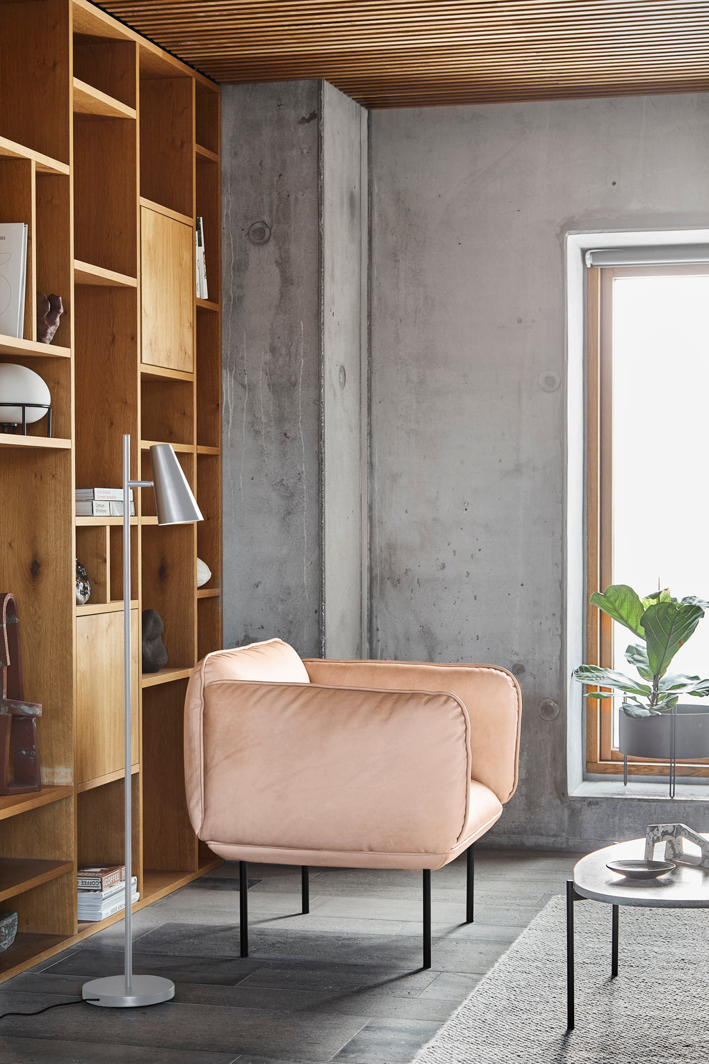 Cono floor lamp - Brushed metal finish