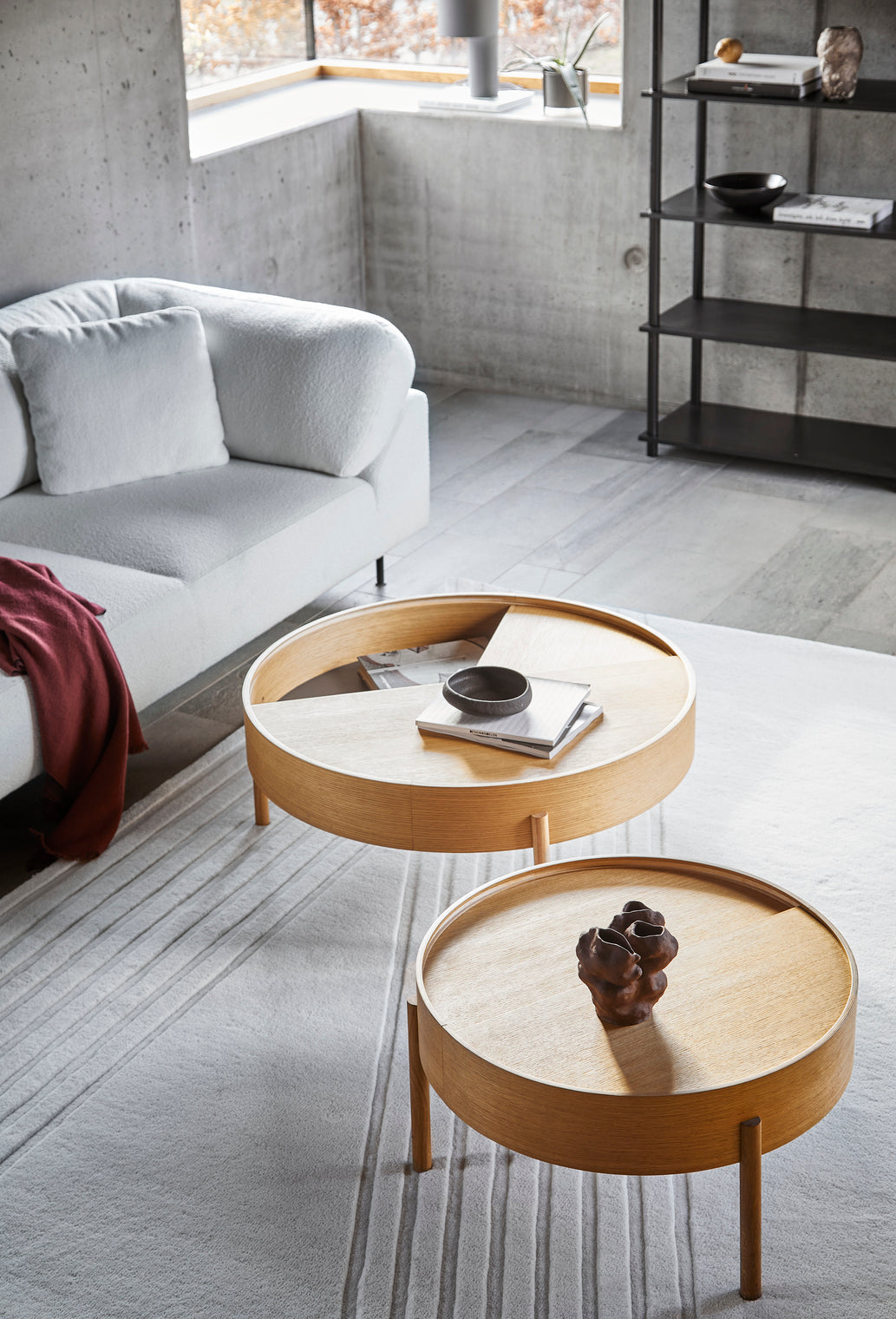 Arc coffee table (89 cm) - Oiled oak