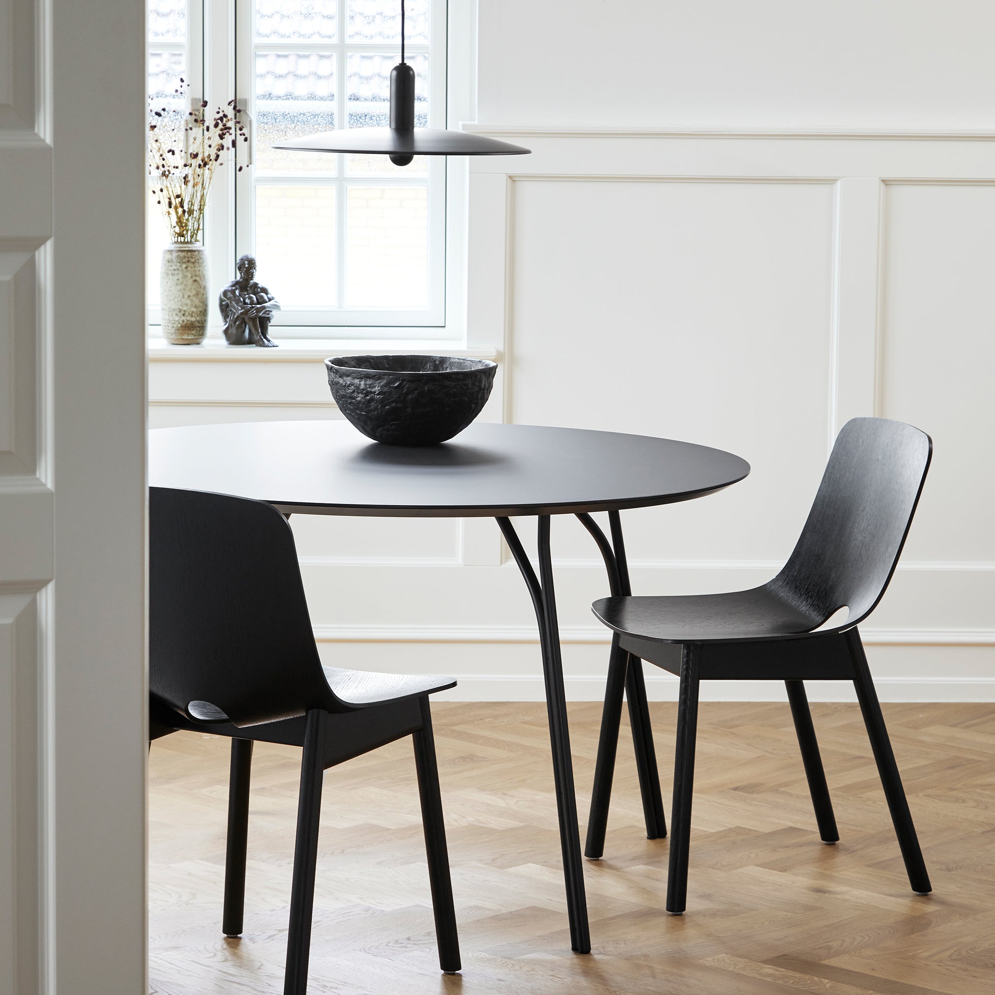 Tree dining table (120 cm) - Charcoal black/black